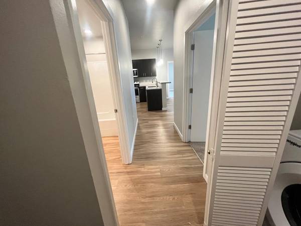 $2,169 / 3br - 1207ft2 - Near Everywhere You Want To Be - The Elwood in Happy Valley!63777362750083122