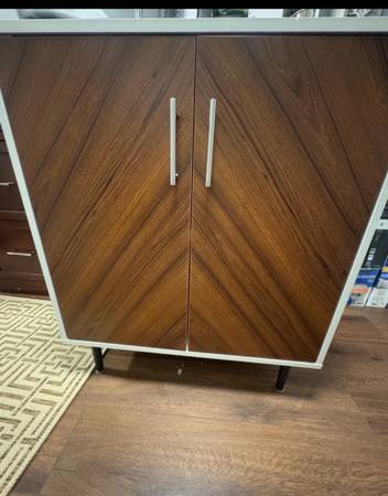 Storage cabinet 1