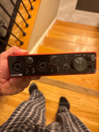 Focusrite scarlett 212 1