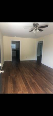 $995 / 2br - 900ft2 - 2 Bedroom, 2 Bath Duplex, Modernized, Near Cullman High School (Cullman)63439797105025123