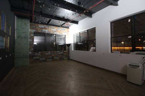 $3,500 / 800ft2 - 204 25th St | Retail Frontage Space High Ceiling. 6 mos - 1yr+ Rentals (Sunset Park)63854384911873124