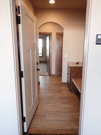 $2750.00 / 4br - 1641ft2 - 4 Bed/3 Bath | Available 10/1/202563845964375811123