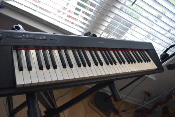 Yamaha Keyboard 1