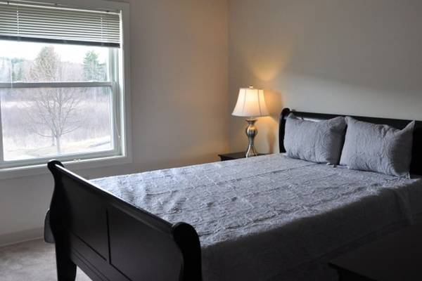 $2,515 / 2br - 875ft2 - Online Payments Available, 2/bd 1/ba, Lebanon NH (42 Wolf Rd, Lebanon, NH, USA, Lebanon, NH)63656262293505121