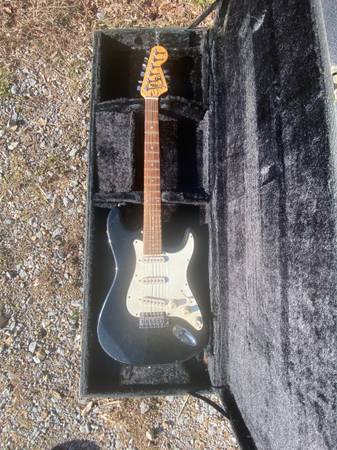 Fender Strat style Electric guitar 1