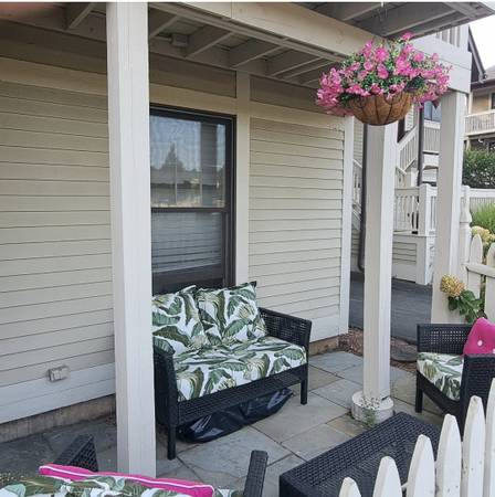 $800 PVT ROOM WITH A VIEW (Shared 2br Condo) UTILITIES & WI-FI INCLUDED (New Haven)64010164630915122