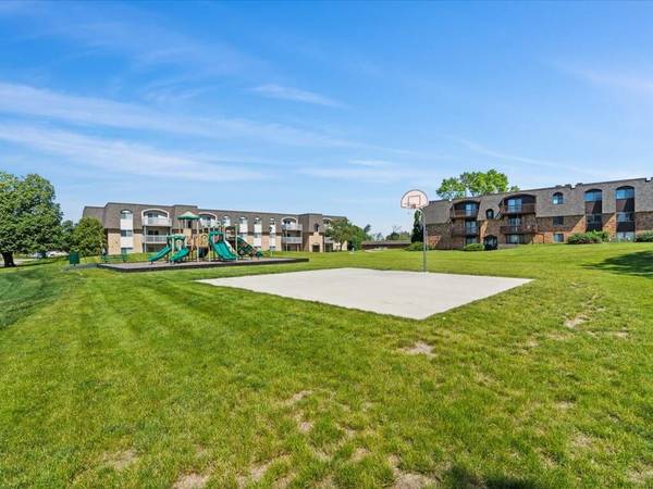 $840 / 1br - 814ft2 - More Trees, Less Worries (470 Quail Ct SW, Cedar Rapids, IA)63815134831361124