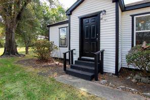 $1400.00 / 3br - 1378ft2 - Charming single story home in serene setting. Discover your cozy retre63879462198913123