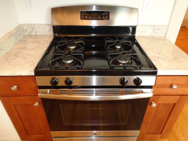 $2,450 / 2br - ¡Increíble oferta! Excelente ubicación para quienes se desplazan, camine a tiendas y restaurantes (Belmont)63863135073539124
