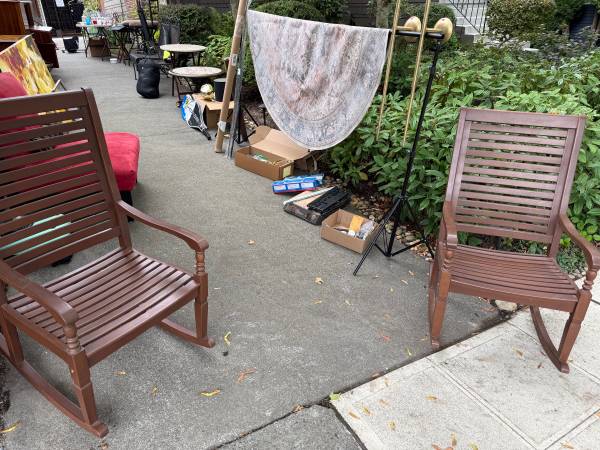 Yard sale photo