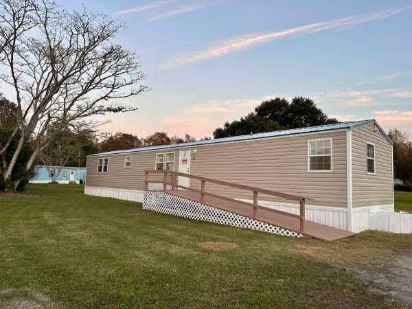 Move In Ready Spotless 3 Bedroom Mobile Home 1