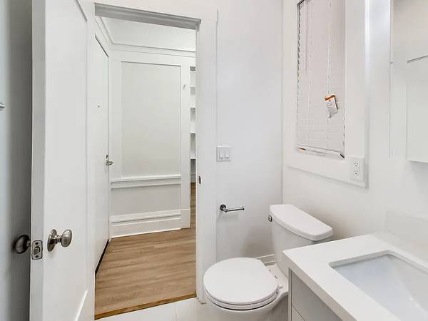 $990 / 1br - 400ft2 - Fully remodeled 400 sq ft guesthouse/studio Apartment !64045196349442121