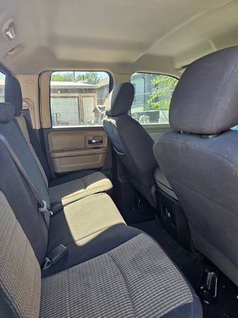 2011 Dodge Ram 1500 5.7L Hemi 4X4 - $10,500 (Denver)63612131727745123