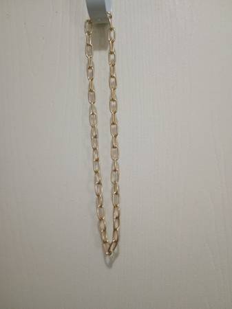 I WILL TRADE THESE 2 BEAUTIFUL NECKLACES FOR CASH, $150 OR A BIKE 1