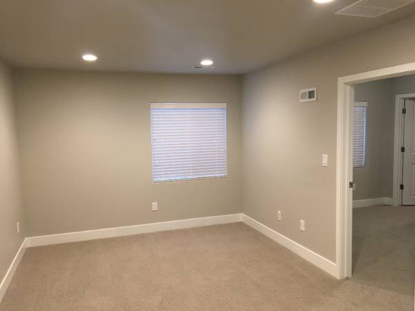 $2250.00 / 4br - 2178ft2 - Gorgeous 4 Bed 3.5 Bath Townhome in Draper with Amazing Basement64037556541570123