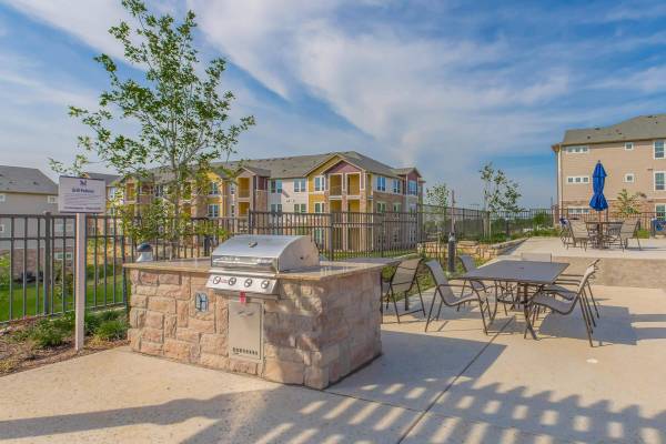 $1,899 / 4br - 1288ft2 - Children's Playscape, 9 Ft. Ceilings (6625 McKinney Falls Pkwy, Austin, TX)63979118091523121