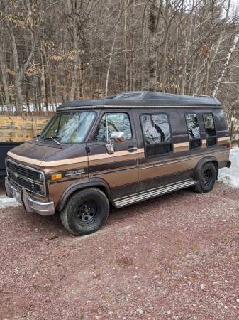 1984 Chevy G-20 van - $6,300 (Shelburne vt)63622676855683120