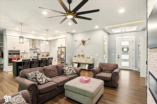 $645,000 / 3br - 2100ft2 - MODERN WASILLA LIVING! (3407 W. Charlies Ridge Drive) (Wasilla)63991794304515122