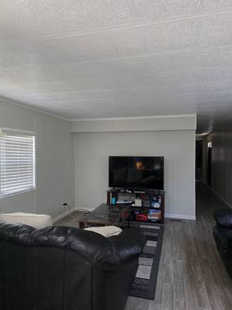 $40,000 / 2br - 924ft2 - 679 Butternut, #428 - Mobile/Manufactured Home for Only $40,000! (LEISURE ESTATES)63985940704131121
