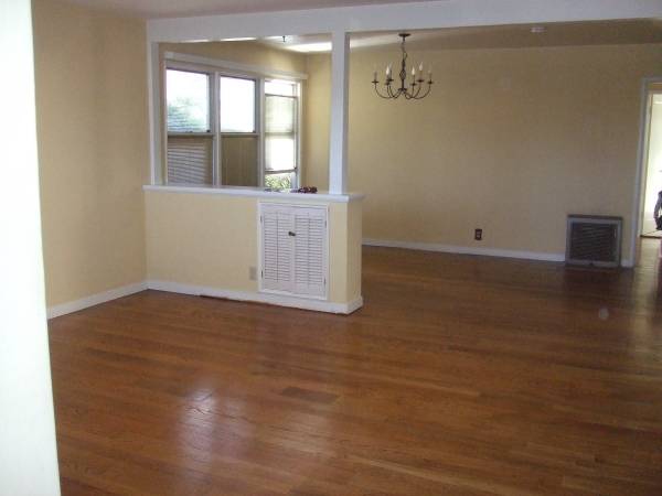 $4,000 / 2br - 1200ft2 - Charming Single family house for rent available Oct end (san mateo)63933766314242123