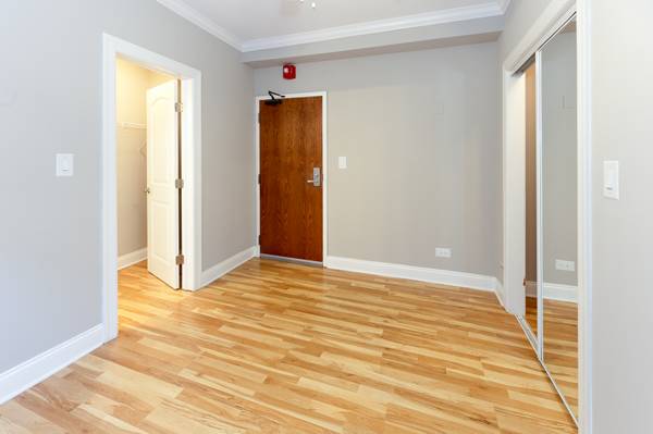 Studio with complimentary internet! Available 2/1/26! 1