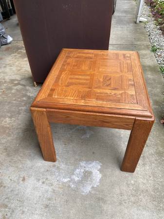 Oak Coffee or End Table 1