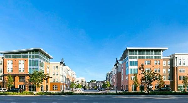 $3,244 / 2br - 1370ft2 - Pool, Courtyard and Ravanel Bridge views, Garden soaking tubs64015946658433122