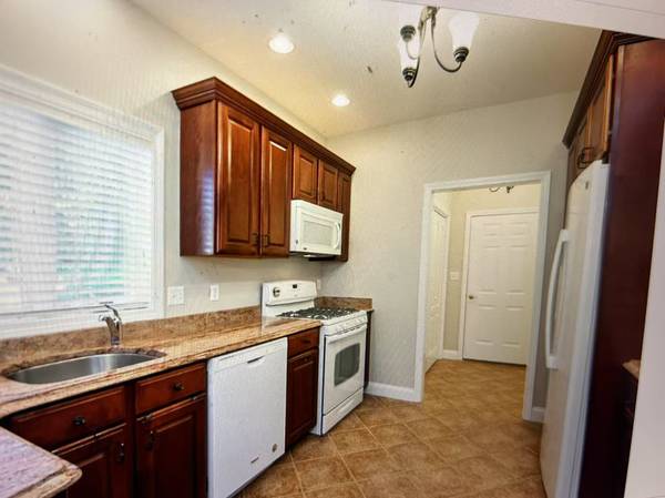 $1,100 Habitación privada en alquiler en casa grande y tranquila en Tyngsboro, MA (Tyngsboro, MA)63856665384579124