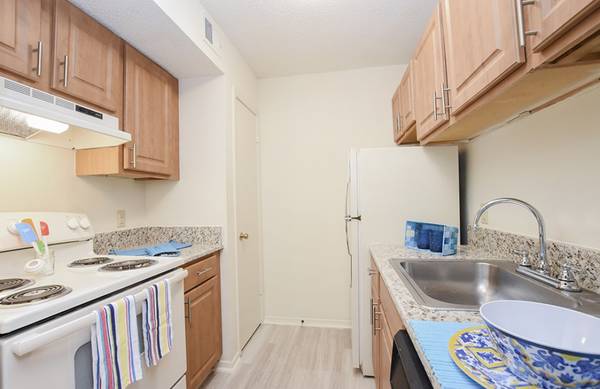 $1,065 / 1br - 672ft2 - Great Location... Great Price... Stop By Today and Tour Your New Home! (Kenner)63903652574722123