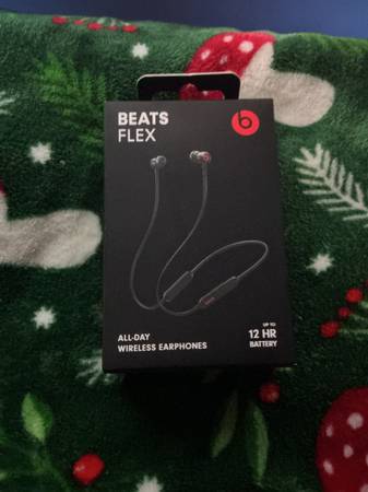 (NEW AND SEALED) Beats Flex Wireless Headphones 1