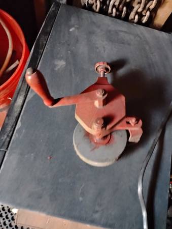 Hand crank grinder 1