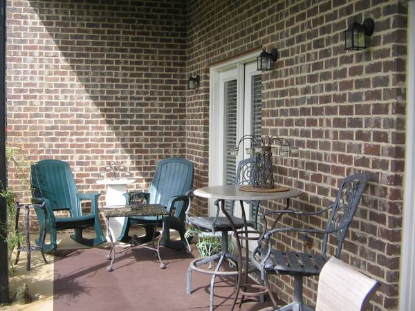 $900 / 1br - 900ft2 - NOW Available! 900 SQFT Lake Front Luxury Apt for YOU (Rome, Georgia)63964123928195120