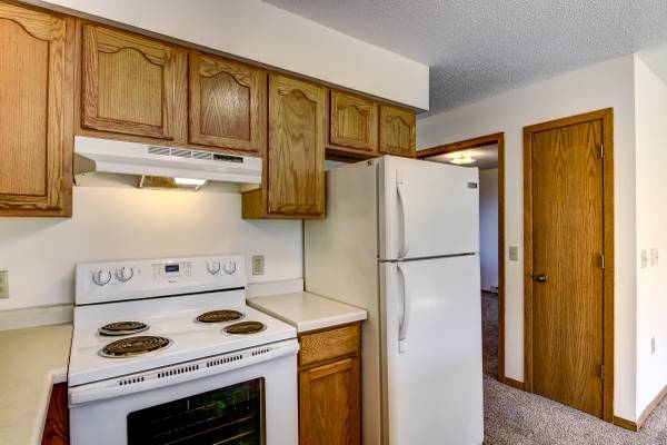 $995 / 3br - 1125ft2 - 🏡 3BR/2BA | 2-Car Garage | Pet Friendly (Cats) | Avail NOW | (Menomonie, WI)63845958749443122