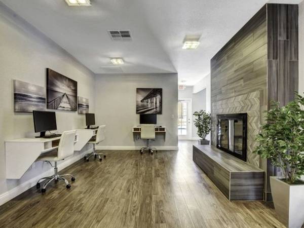 $1,114 / 1br - 680ft2 - Business Center, Refrigerator, 1/BD (3937 Spencer Street, Las Vegas, NV)63859498487171120