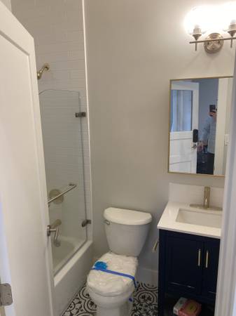 $5,395 / 2br - Fantastic 2 bedroom- chestnut and Scott awesome shared deck (marina / cow hollow)63847328387203122