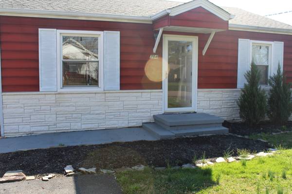 $1350.00 / 2br - 880ft2 - Two Bedroom Home63842024720643121