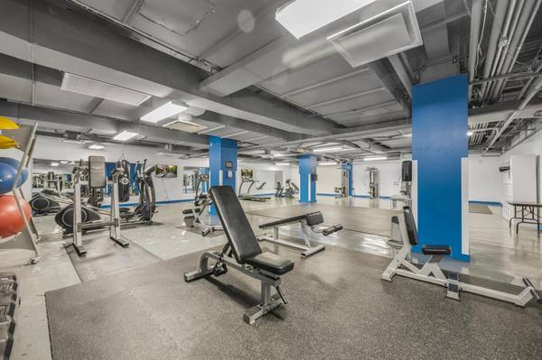 $1,520 / 330ft2 - 💼 Beautiful Downtown Office | Gym, Lounge, Rooftop and more! No Fee! (Financial District)63912047808898123