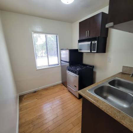 $1,595 / 400ft2 - Estudio excelente disponible (Los Ángeles)63700899975043121