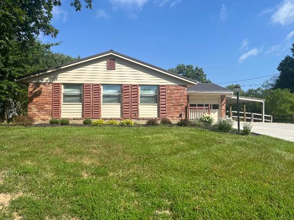 $2000.00 / 3br - 1200ft2 - Remodeled 3 Bed, 1.5 Bath Single Family Home near Eastgate, OH - $200063172785091075121