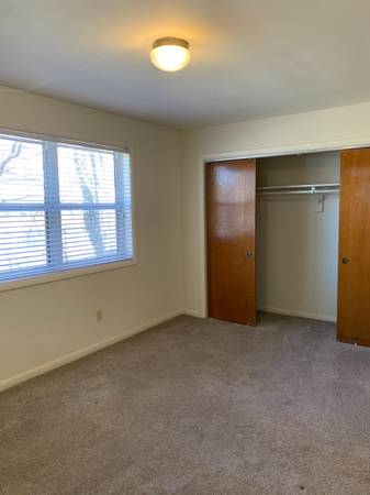 $1,675 / 1hab - 620ft2 - ¡$500 de descuento en el primer mes de alquiler! ¡Amplio departamento de 1 habitación en Oakcrest Apartments! (Arlington)63822604573313122