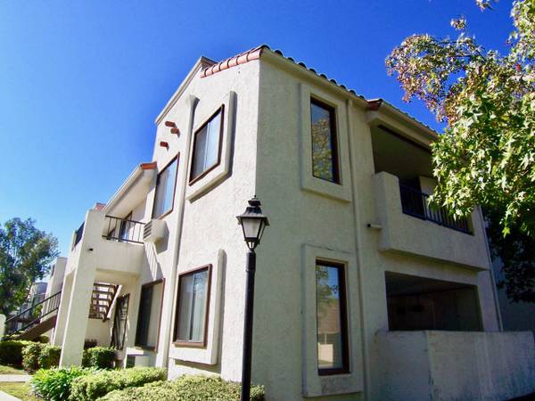 $2,495 / 2br - 886ft2 - Delightful Upper Unit Mira Mesa Condo In The Villas At Westmort (8431Westmore Rd #124, Mira Mesa)64037045741441120