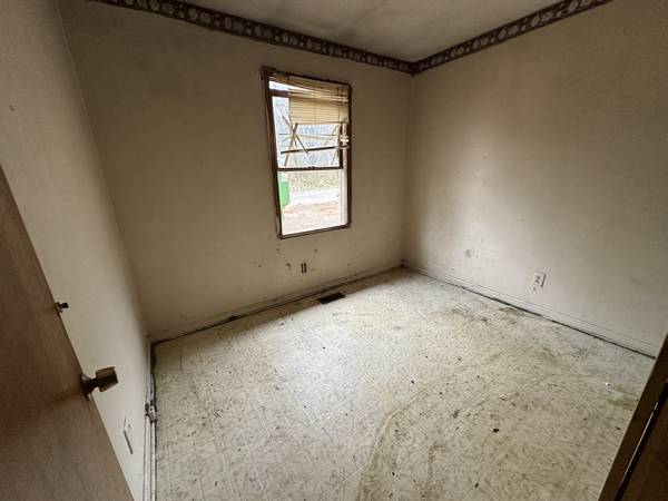 $84,900 / 3br - 128 Hampton Circle, Cascade VA 24069 Home for sale!!! (Cascade)63689221347971123