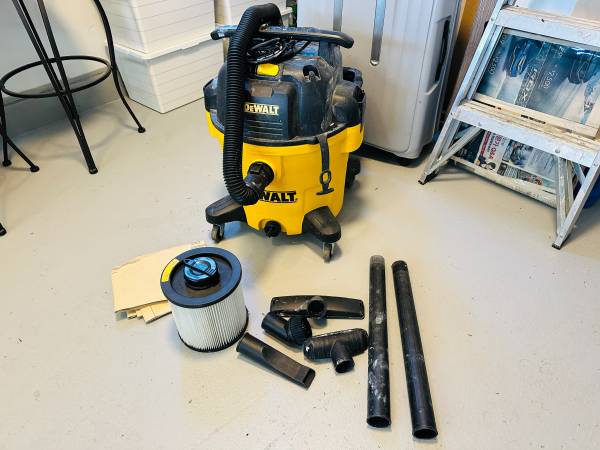 DEWALT DXV10P 10 Gallon Shop Vacuum Wet and Dry, 5.5 Peak HP 1