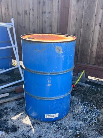 Free food grade steel storage barrels 1