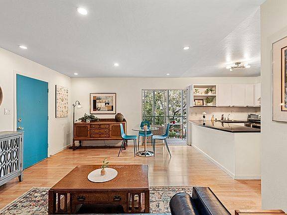 $1,190 / 1br - Furnished 1BR/1BA Condo in Berkeley (Berkeley)64045196788993123