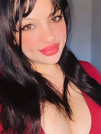 Seeking temporary stay mom with two children 1