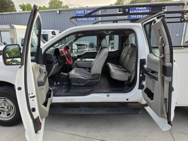 2018 Ford F250 XL Extended - Photo 14