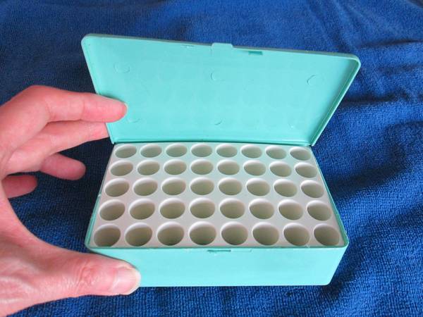 Estuche de muestra de lápiz labial Avon vintage de los años 70 - $5 (Upper East Side)63471376160897122