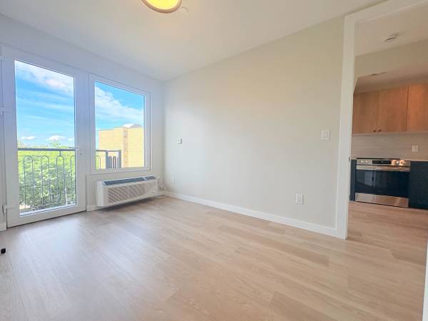 $3,800 / 2br - 800ft2 - Bed-Stuy + 3 Balconies + Luxury Amenities – 25 Min to Manhattan!Bed-St (Bed-Stuy)63689717763331121