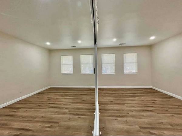 $1,700 / 2br - 1400ft2 - “Your Search Ends Here” (Granada Hills)63766989735297122